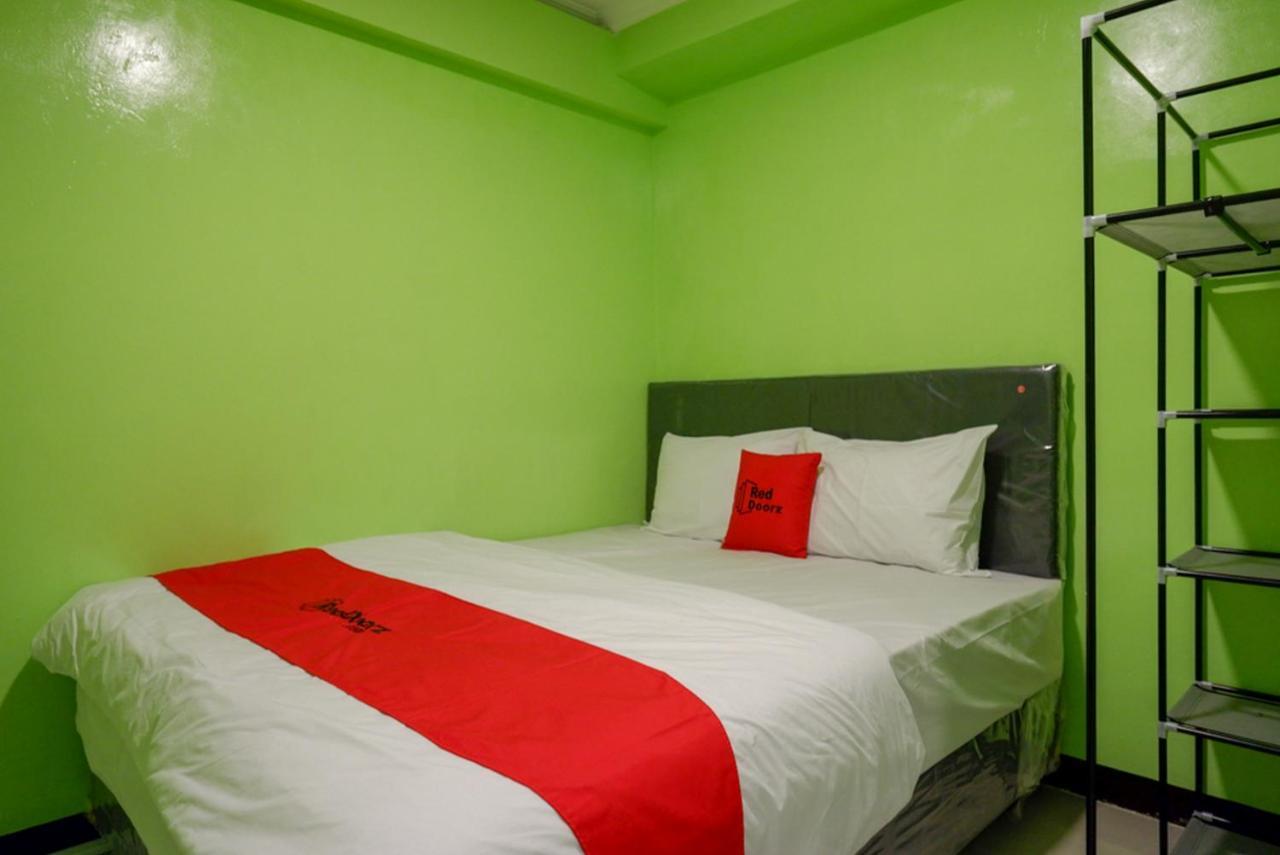 Reddoorz @ Jalan Gatot Subroto Semarang Exterior foto