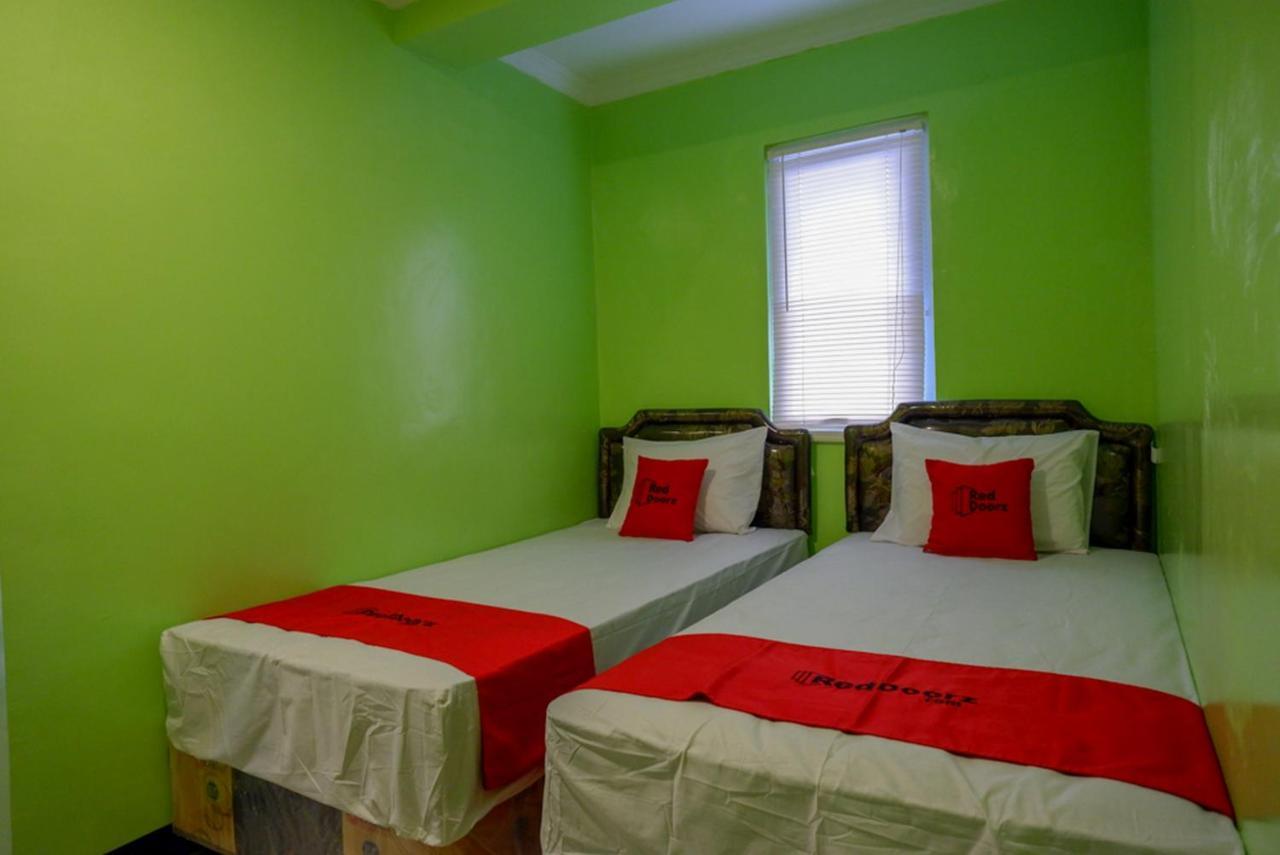 Reddoorz @ Jalan Gatot Subroto Semarang Exterior foto